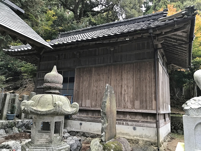鳴谷神社　神楽殿
