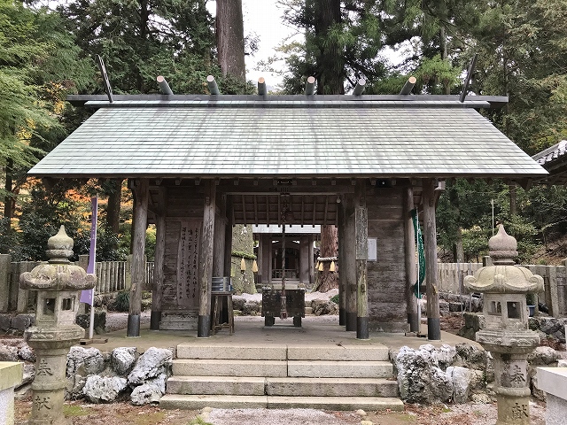 鳴谷神社　拝殿