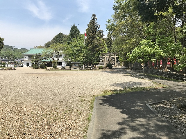 大富白山神社　駐車場
