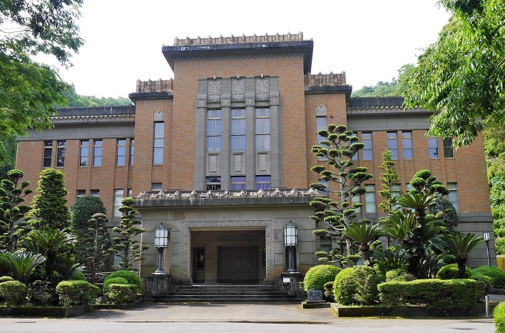b徳島県立文書館