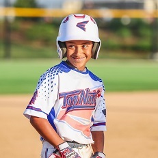 笑顔の野球少年